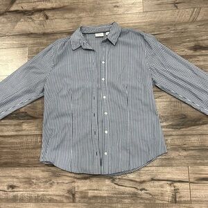 Women’s medium Riders by Lee button up striped shirt